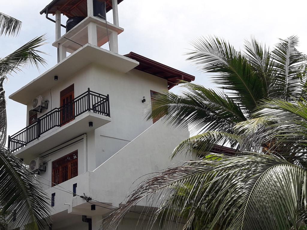 Sanjula Apartments Хикадува Екстериор снимка
