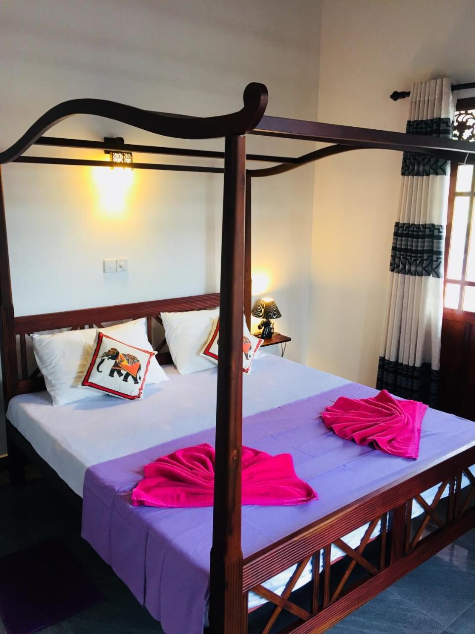 Sanjula Apartments Хикадува Екстериор снимка